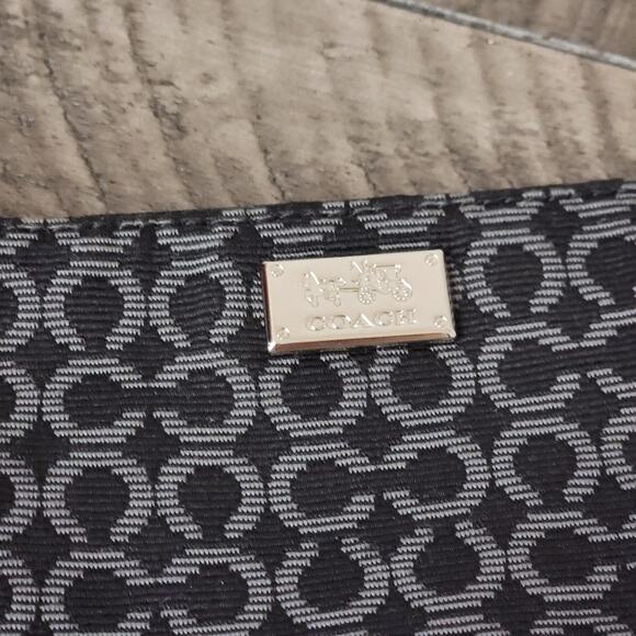 Coach Signature Maison Op Art Black Gray Clutch Wristlet with Strap Needlepoint - Picture 2 of 8